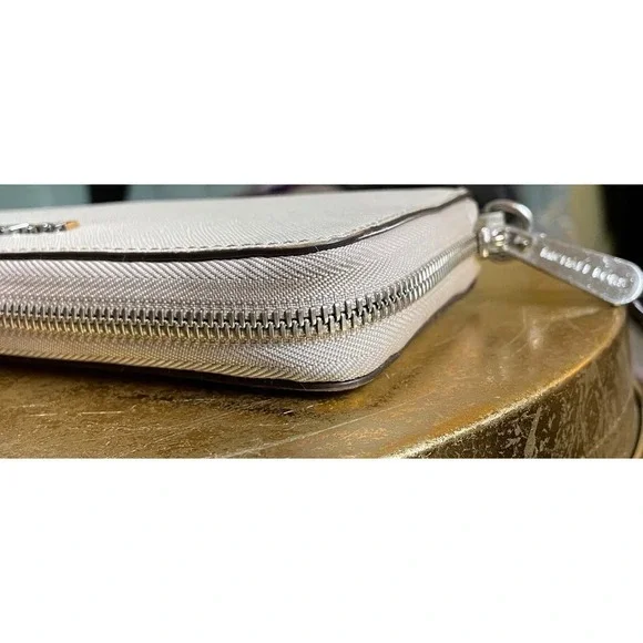 Michael Kors Jet Set Large Saffiano Leather Wallet - Picture 4 of 12